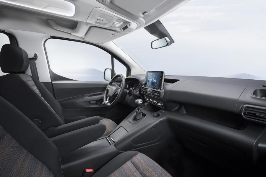 Интерьер Opel Combo Life 2018 года  (фото 25 из 44)